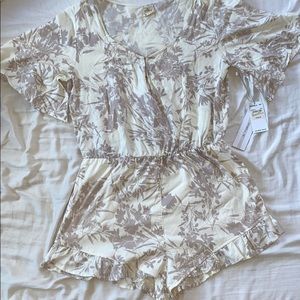 O’Neill romper size Medium BNWT